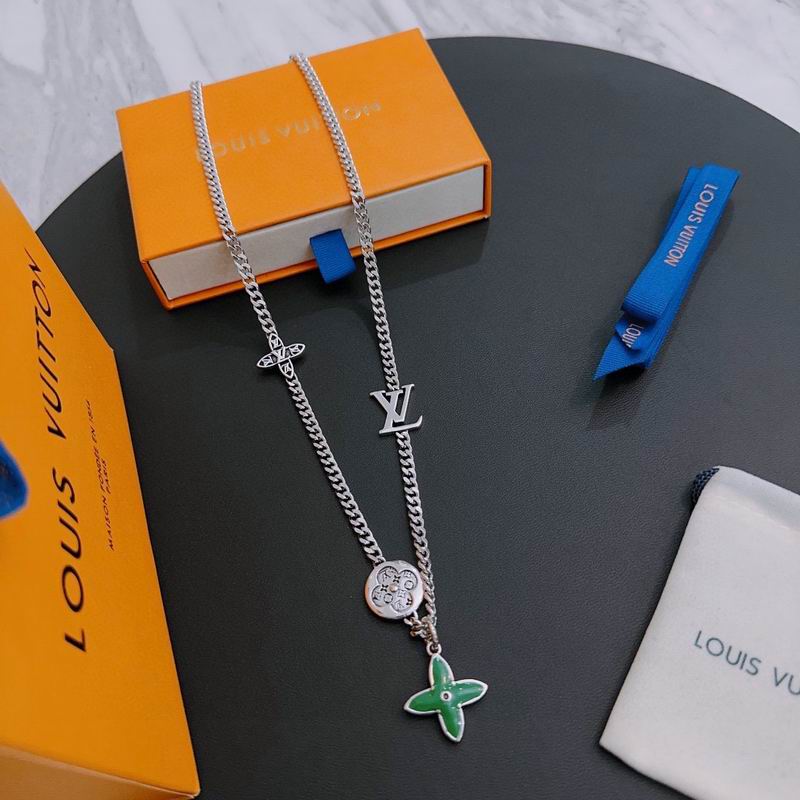 LV Necklace 03lyr460